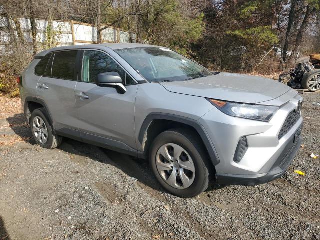 2T3H1RFV7NW186940 - 2022 TOYOTA RAV4 LE SILVER photo 4