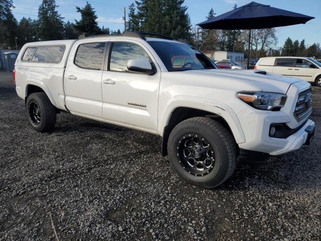 5TFDZ5BNXHX025892 - 2017 TOYOTA TACOMA DOUBLE CAB WHITE photo 4