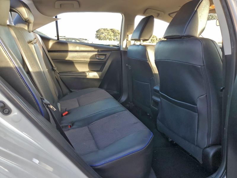 5YFBURHE4KP859070 - 2019 TOYOTA COROLLA L أبيض صورة 10