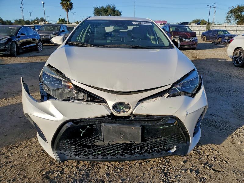5YFBURHE4KP859070 - 2019 TOYOTA COROLLA L أبيض صورة 5