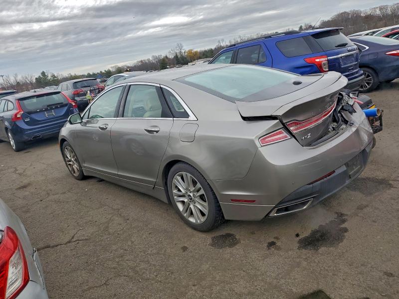 3LN6L2J92FR628334 - 2015 LINCOLN MKZ TAN photo 2