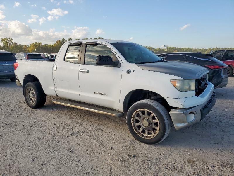 5TFRM5F1XBX029931 - 2011 TOYOTA TUNDRA DOUBLE CAB SR5 WHITE photo 4