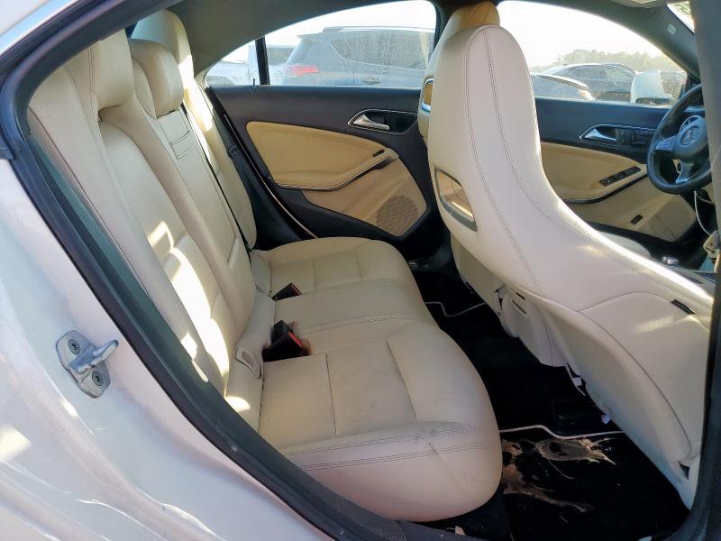 WDDSJ4EB0FN232834 - 2015 MERCEDES-BENZ CLA 250 WHITE photo 10