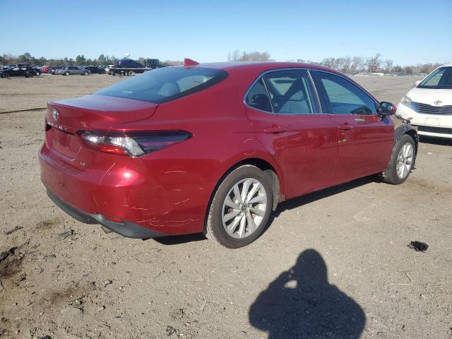 4T1C11AK2NU671116 - 2022 TOYOTA CAMRY LE 红色 照片 3
