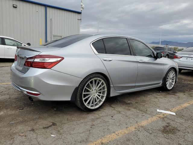 1HGCR2F51HA159215 - 2017 HONDA ACCORD SPORT ვერცხლისფერი ფოტო 3