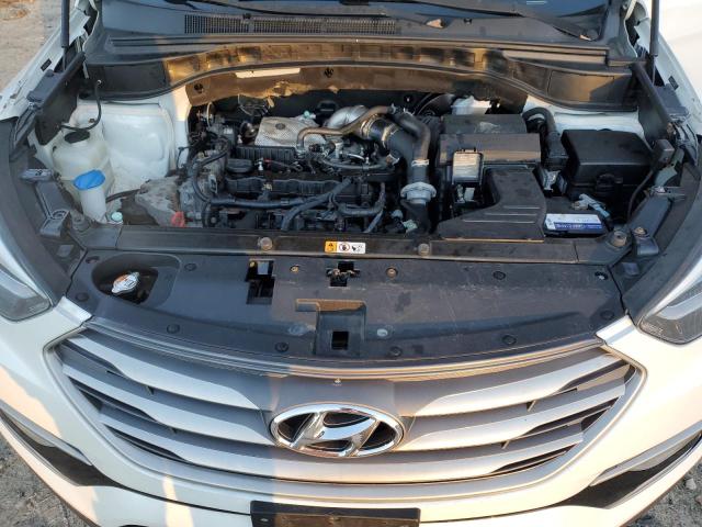 5NMZUDLA2JH071015 - 2018 HYUNDAI SANTA FE S WHITE photo 12
