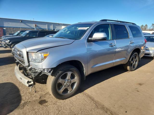 2010 TOYOTA SEQUOIA SR5, 