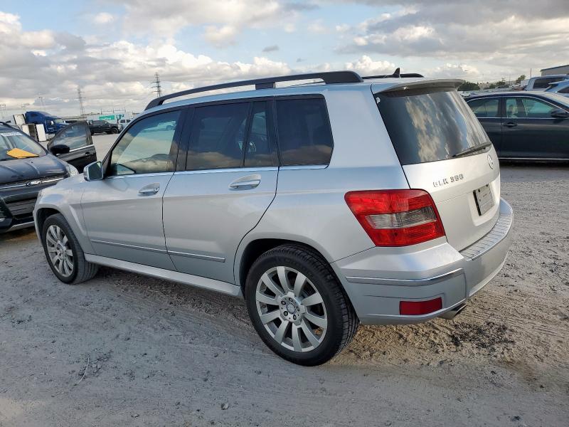 WDCGG5GB5BF568821 - 2011 MERCEDES-BENZ GLK 350 SILVER photo 2