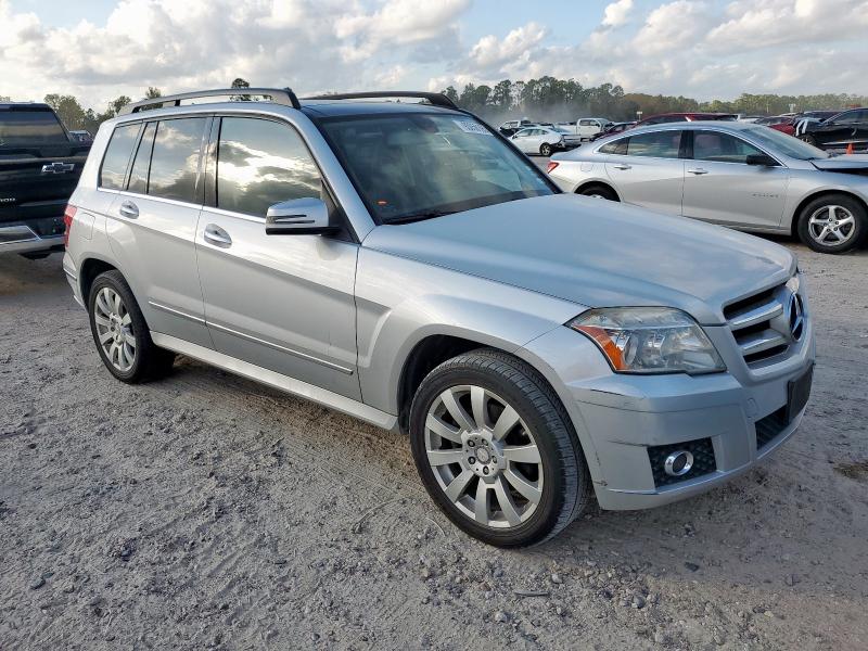 WDCGG5GB5BF568821 - 2011 MERCEDES-BENZ GLK 350 SILVER photo 4