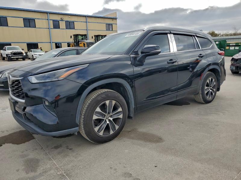 2021 TOYOTA HIGHLANDER XLE, 
