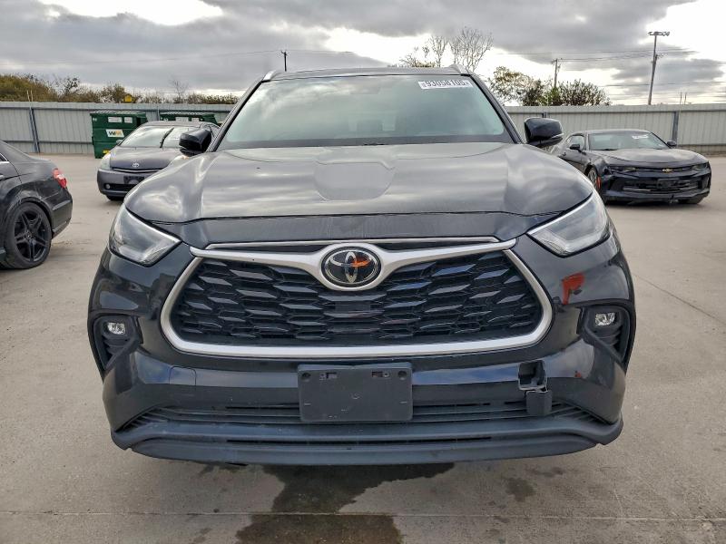 5TDGZRBH7MS528486 - 2021 TOYOTA HIGHLANDER XLE Schwarz Foto 5