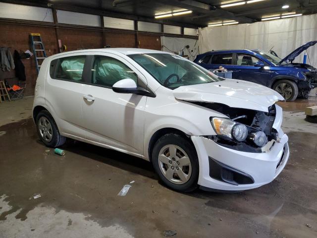 1G1JA6SH1E4227875 - 2014 CHEVROLET SONIC LS WHITE photo 4