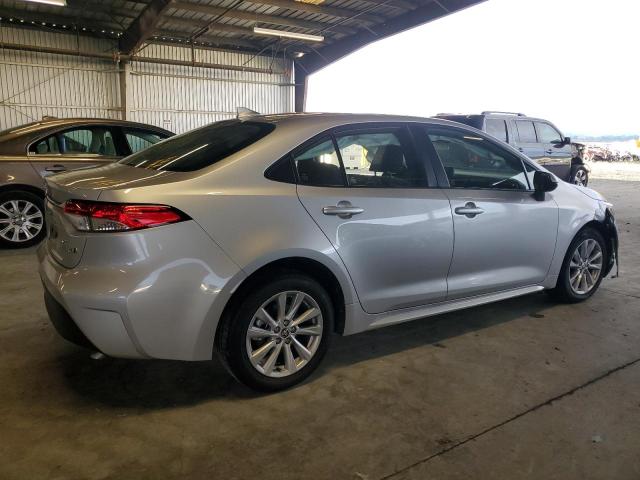 JTDBCMFE1RJ020565 - 2024 TOYOTA COROLLA LE SILVER photo 3