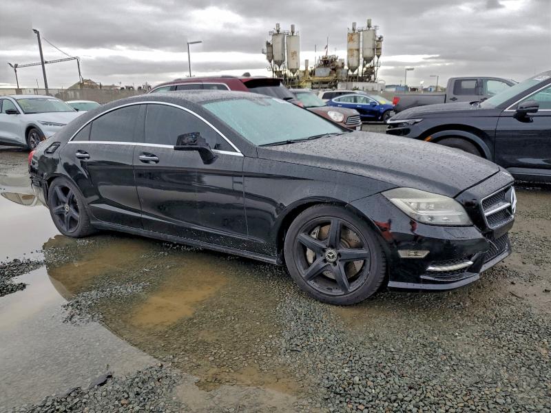 WDDLJ7DB8CA014585 - 2012 MERCEDES-BENZ CLS 550 黑色 照片 4
