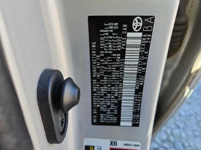 5YFBURHE1JP835923 - 2018 TOYOTA COROLLA L Gümüş foto 12