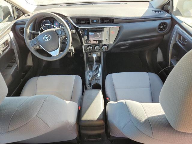 5YFBURHE1JP835923 - 2018 TOYOTA COROLLA L Gümüş foto 8