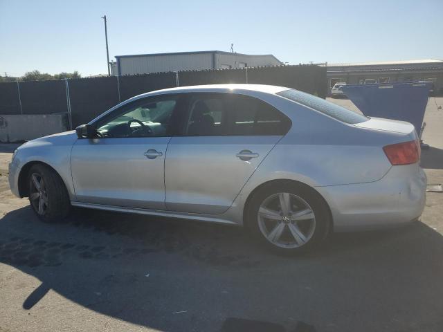 3VW2K7AJ9EM226428 - 2014 VOLKSWAGEN JETTA BASE SILVER photo 2