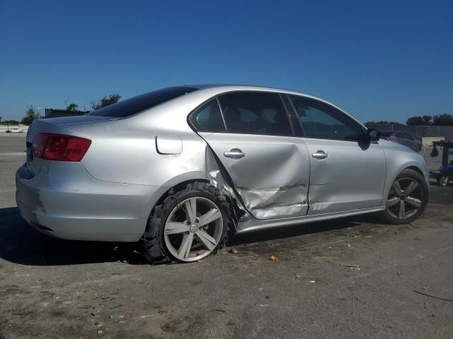 3VW2K7AJ9EM226428 - 2014 VOLKSWAGEN JETTA BASE SILVER photo 3