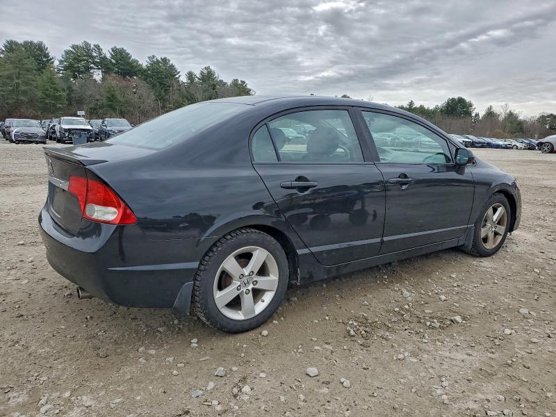 19XFA1E67AE037131 - 2010 HONDA CIVIC LX-S BLACK photo 3