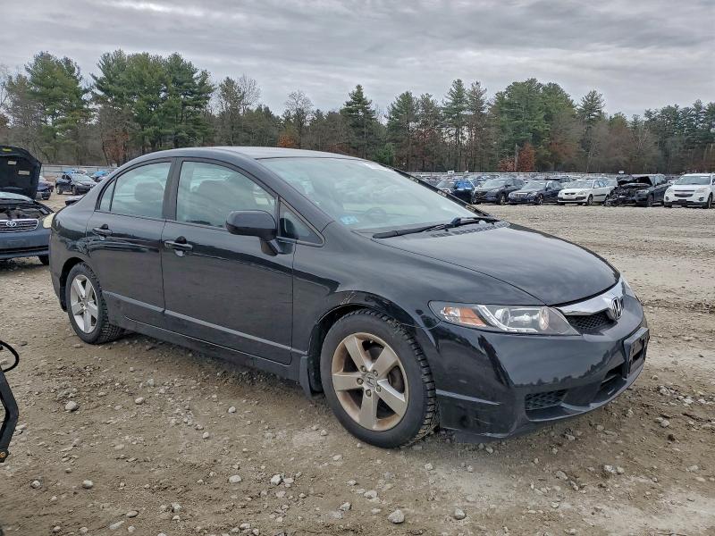 19XFA1E67AE037131 - 2010 HONDA CIVIC LX-S BLACK photo 4