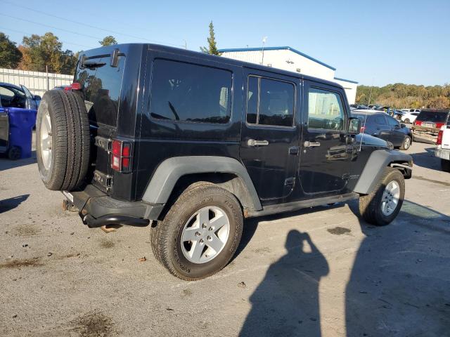 1C4HJWEG7DL563110 - 2013 JEEP WRANGLER U SAHARA Czarny zdjęcie 3