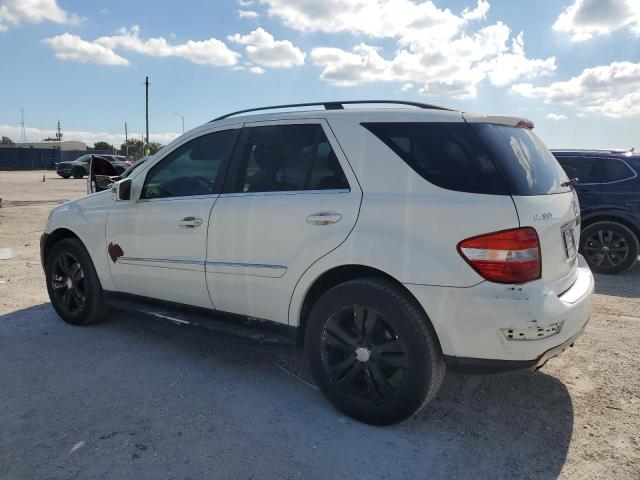 4JGBB5GB7BA644434 - 2011 MERCEDES-BENZ ML 350 WHITE photo 2