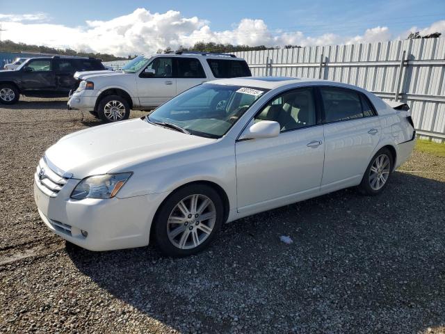 2006 TOYOTA AVALON XL, 