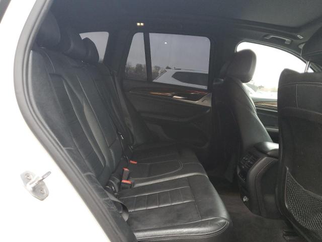 5UXTR9C51JLC74839 - 2018 BMW X3 XDRIVE30I WHITE photo 11