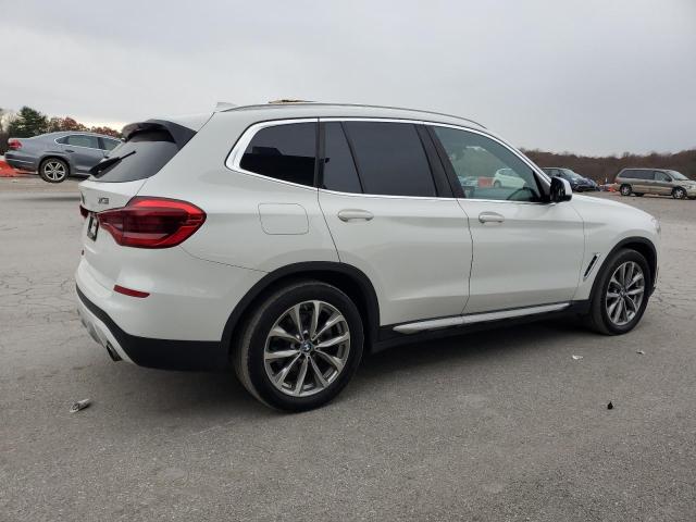 5UXTR9C51JLC74839 - 2018 BMW X3 XDRIVE30I WHITE photo 3