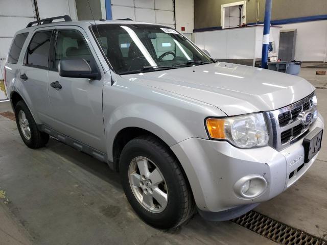1FMCU9DGXCKB12368 - 2012 FORD ESCAPE XLT SILVER photo 4