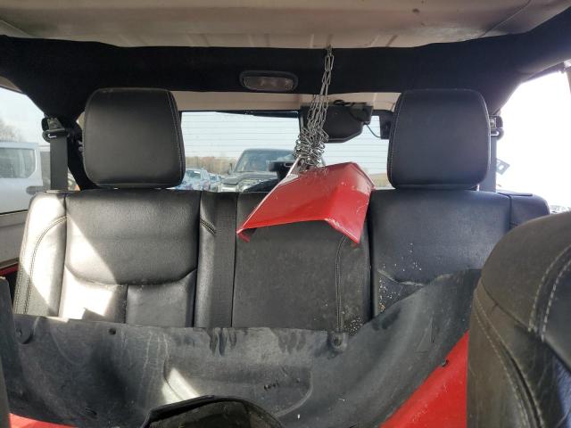 1C4HJWEG7FL556659 - 2015 JEEP WRANGLER U SAHARA Rot Foto 10