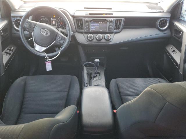 2T3BFREV1JW745174 - 2018 TOYOTA RAV4 LE თეთრი ფოტო 8
