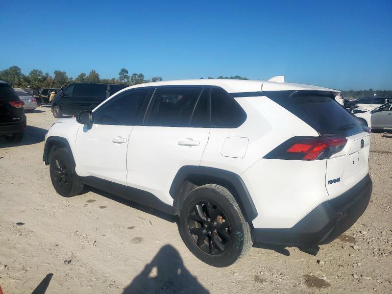 2T3H1RFV7NC180153 - 2022 TOYOTA RAV4 LE WHITE photo 2