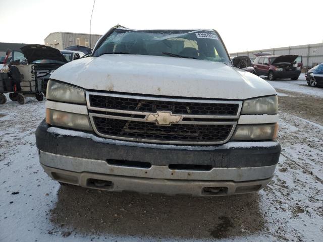 1GCHK29U06E179070 - 2006 CHEVROLET SILVERADO K2500 HEAVY DUTY WHITE photo 5