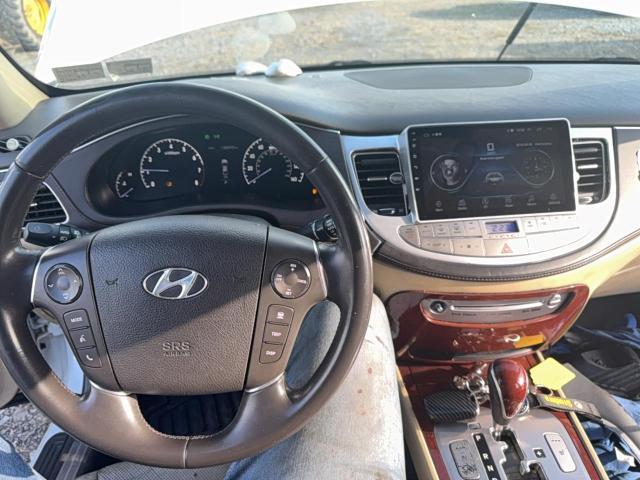 KMHGC4DDXCU173141 - 2012 HYUNDAI GENESIS 3.8L WHITE photo 9