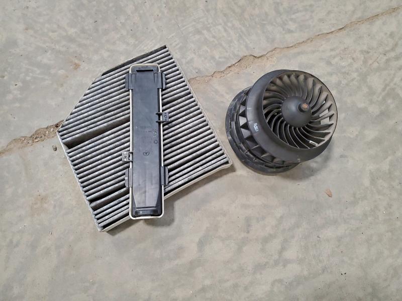 55SWF4KB6GU122600 - 2016 MERCEDES-BENZ C 300 4MATIC WHITE photo 12