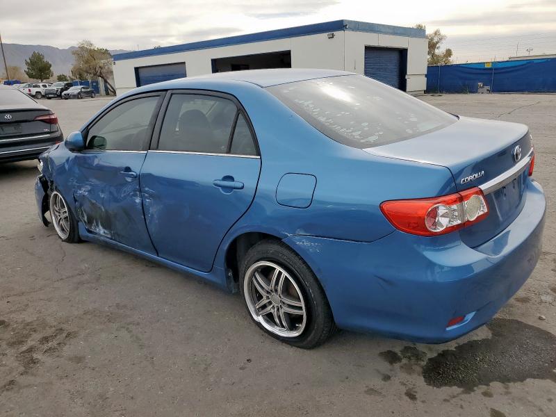 5YFBU4EE4DP087793 - 2013 TOYOTA COROLLA BASE Bleu photo 2