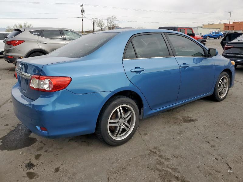 5YFBU4EE4DP087793 - 2013 TOYOTA COROLLA BASE Bleu photo 3