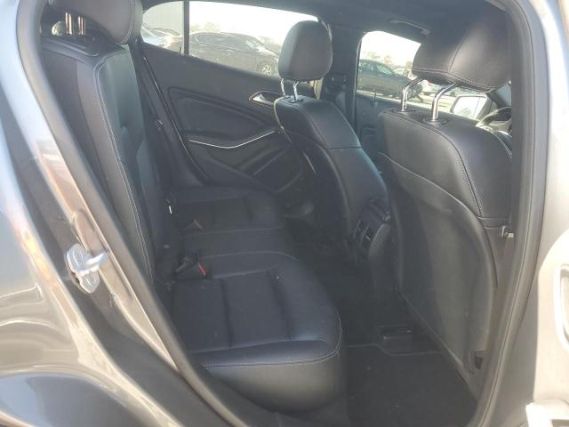 WDCTG4EB1JJ368123 - 2018 MERCEDES-BENZ GLA 250 Сірий фото 11