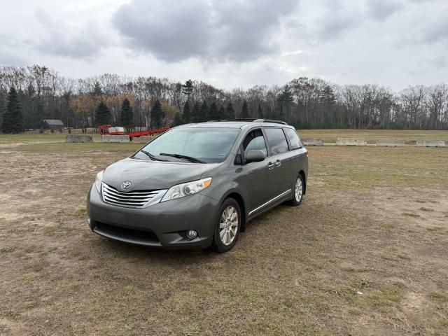 5TDDK3DC2BS021675 - 2011 TOYOTA SIENNA XLE GRAY photo 2