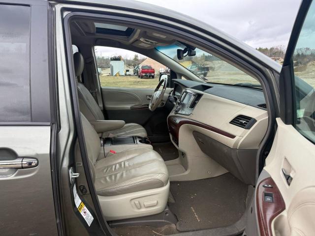 5TDDK3DC2BS021675 - 2011 TOYOTA SIENNA XLE GRAY photo 5