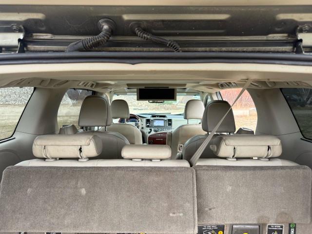 5TDDK3DC2BS021675 - 2011 TOYOTA SIENNA XLE GRAY photo 7