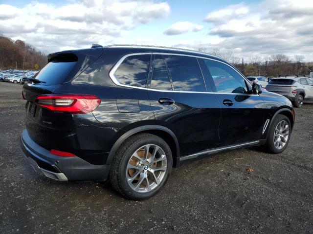 5UXCR6C5XKLL21279 - 2019 BMW X5 XDRIVE40I BLACK photo 3