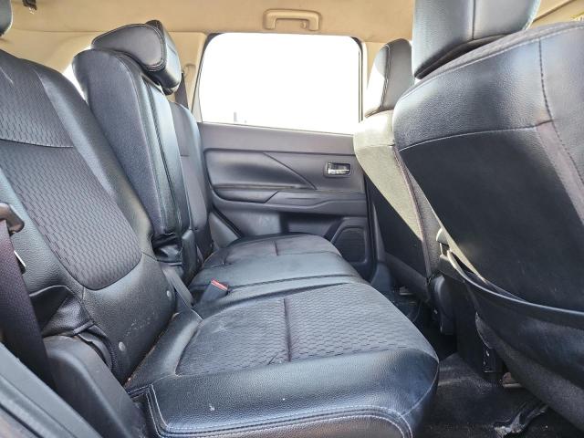 JA4AD3A38FZ005786 - 2015 MITSUBISHI OUTLANDER SE WHITE photo 10