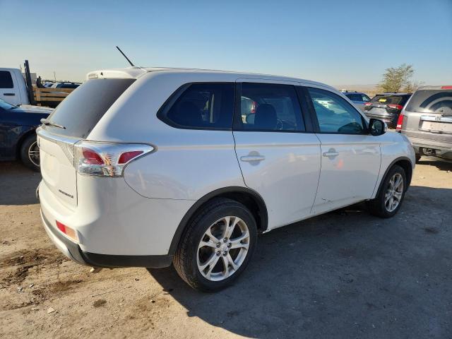 JA4AD3A38FZ005786 - 2015 MITSUBISHI OUTLANDER SE WHITE photo 3