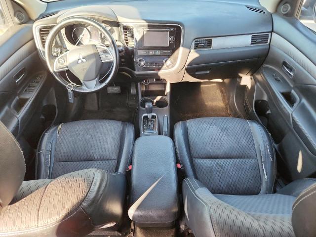 JA4AD3A38FZ005786 - 2015 MITSUBISHI OUTLANDER SE WHITE photo 8