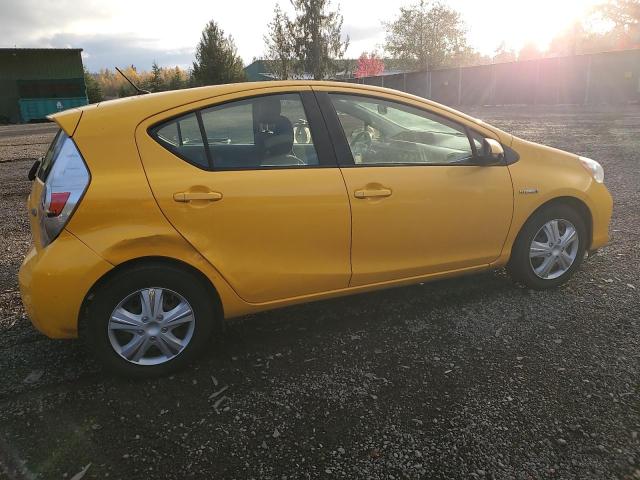 JTDKDTB30E1064496 - 2014 TOYOTA PRIUS C Gelb Foto 3