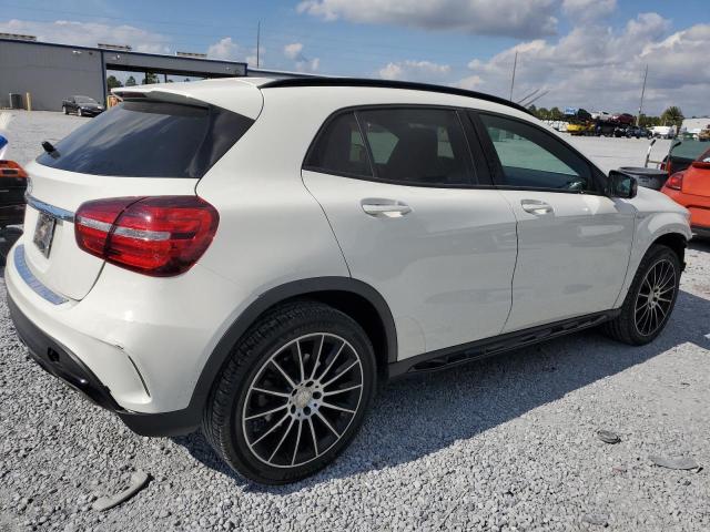 WDCTG4EB1JJ375475 - 2018 MERCEDES-BENZ GLA 250 Սպիտակ լուսանկար 3