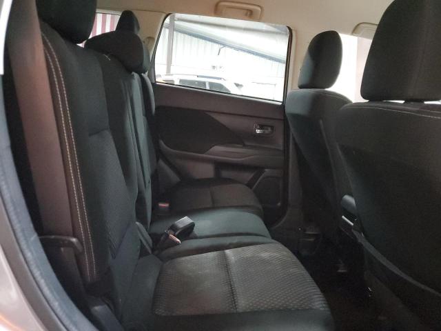 JA4AZ3A30GZ002352 - 2016 MITSUBISHI OUTLANDER SE GRAY photo 11