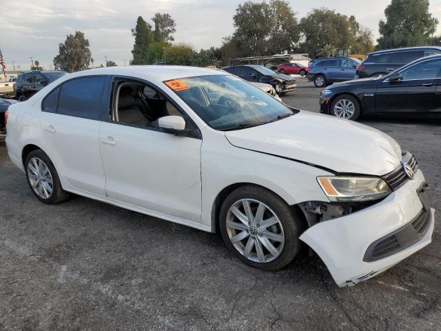 3VWDZ7AJ1BM372645 - 2011 VOLKSWAGEN JETTA SE WHITE photo 4